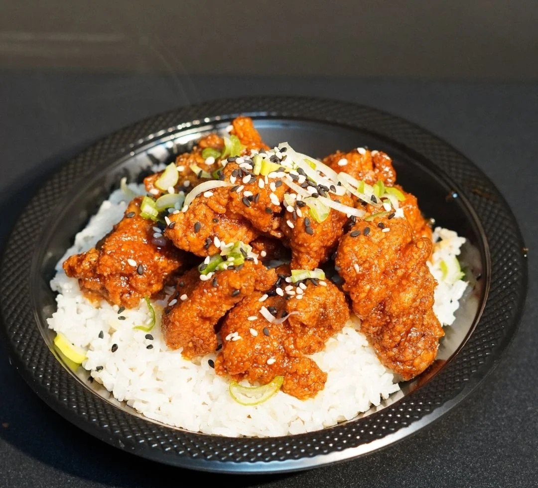 Bowl de pollo picante con arroz